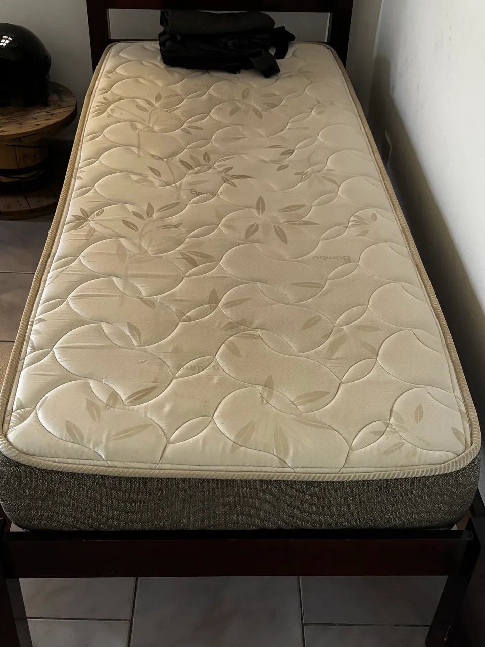 Cama de solteiro 
