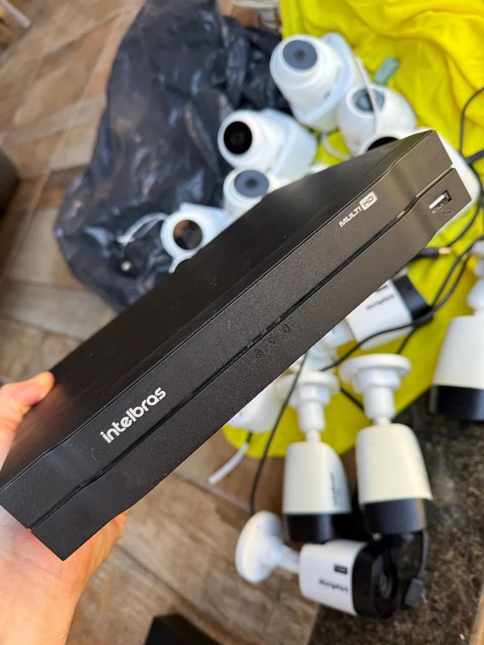 DVR INTELBRAS MHDX 1108 com 8 câmera HD 1 tera  - Foto 4
