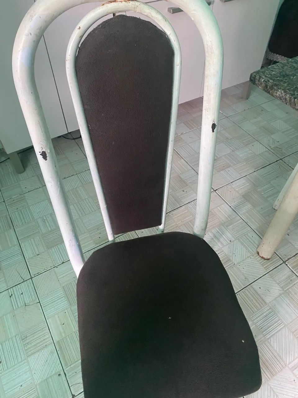 Vendo mesa 4 cadeira de mármore  - Foto 2