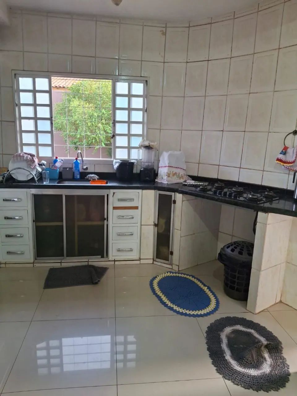 Belíssima casa tipo sobrado + localização privilegiada  - Foto 4