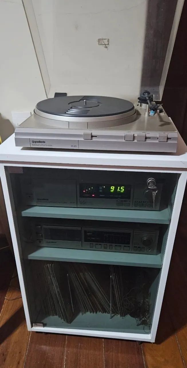 Aparelho de Som Gradiente Vintage com Toca-Discos  - Foto 3