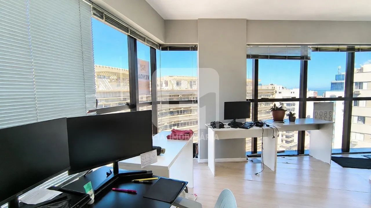Ampla Sala Comercial à venda no Centro - Foto 2