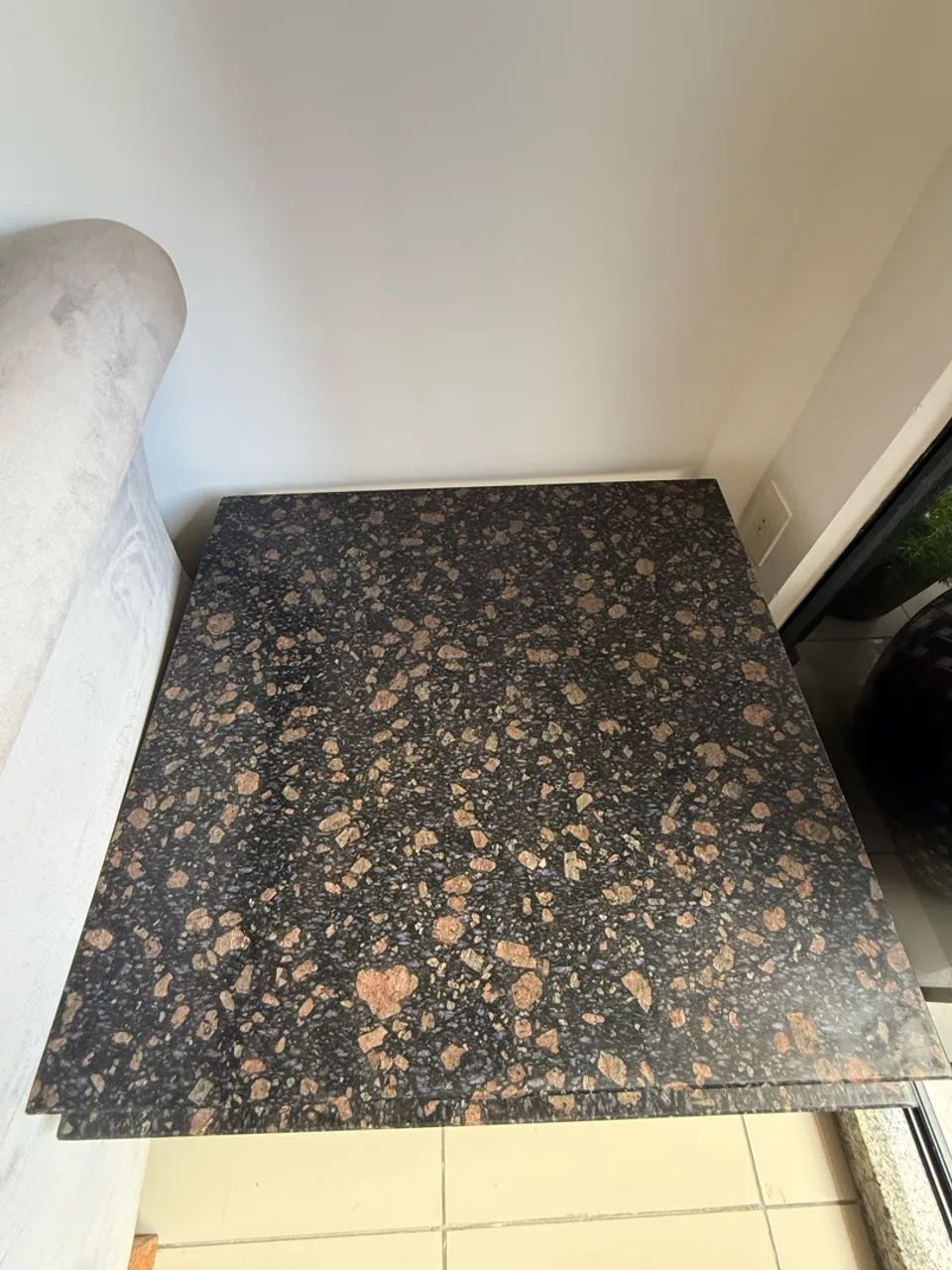 02 mesas de canto para sala , em granito exclusivo  - Foto 3