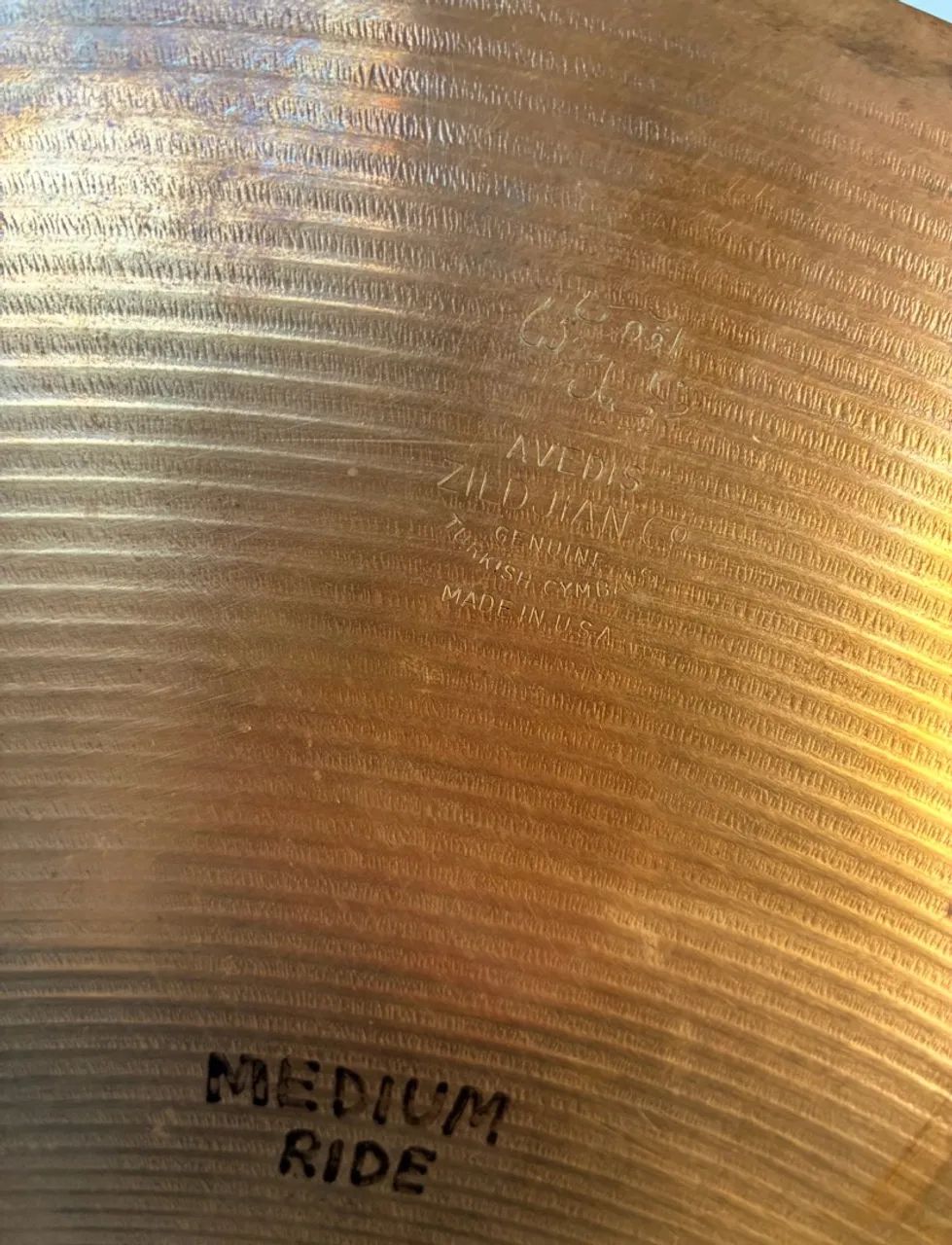 Ride Zildjian  avedis thin stamp 1973 -20 polegadas  - Foto 2