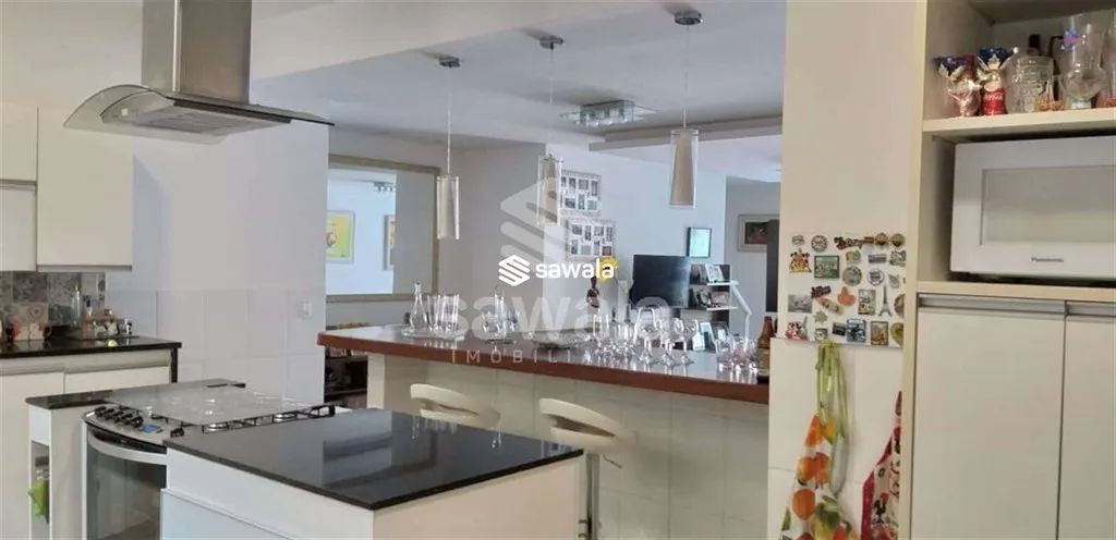 Casa 4 quartos, sendo 1 suíte