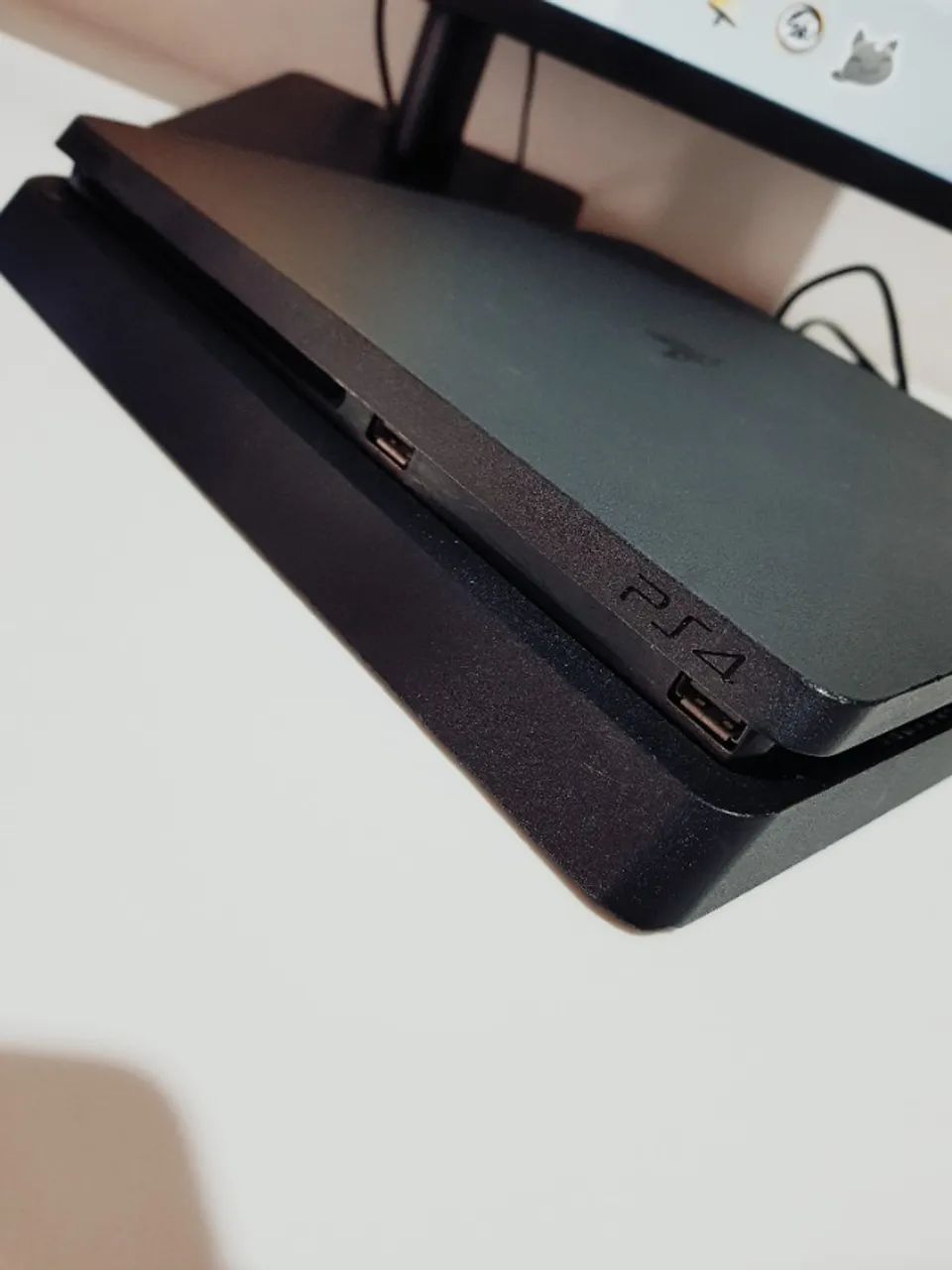 Playstation 4 Slim + 2 Jogos - Foto 3