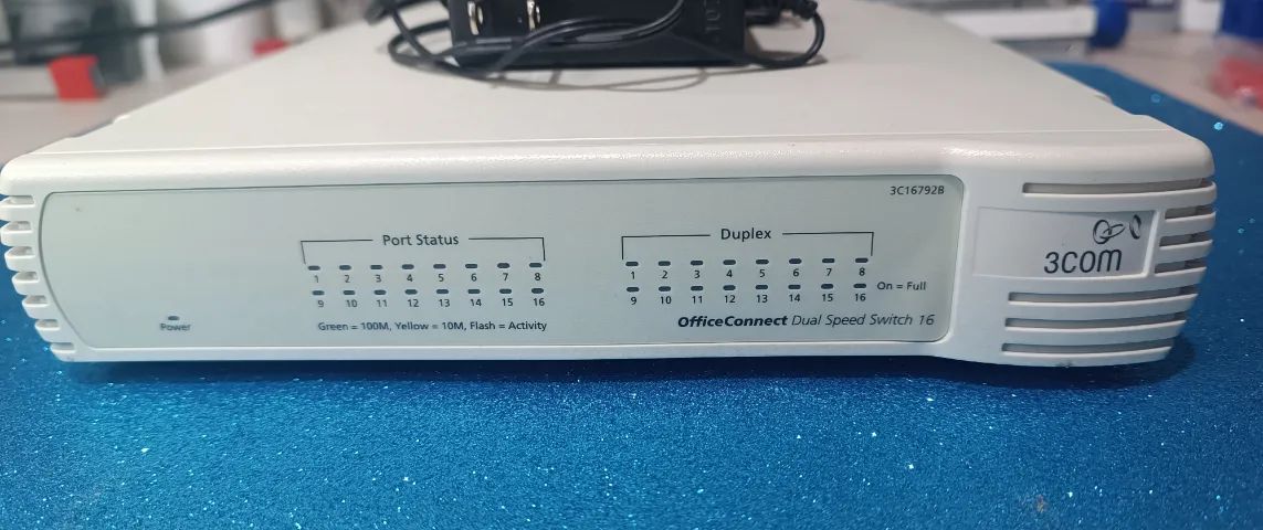 Switch 3COM 16 portas 10/100 (usado) - Foto 4