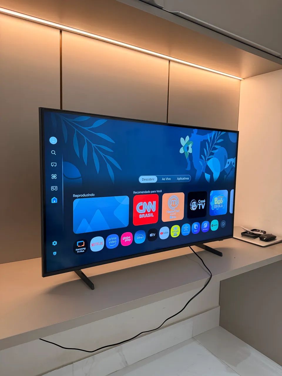 Tv Samsung qled 4k de 43 polegadas 