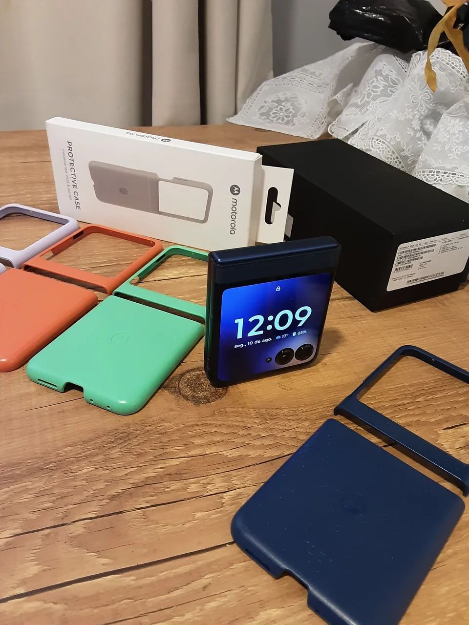 Motorola Razr 60 256GB - impecável - Foto 5