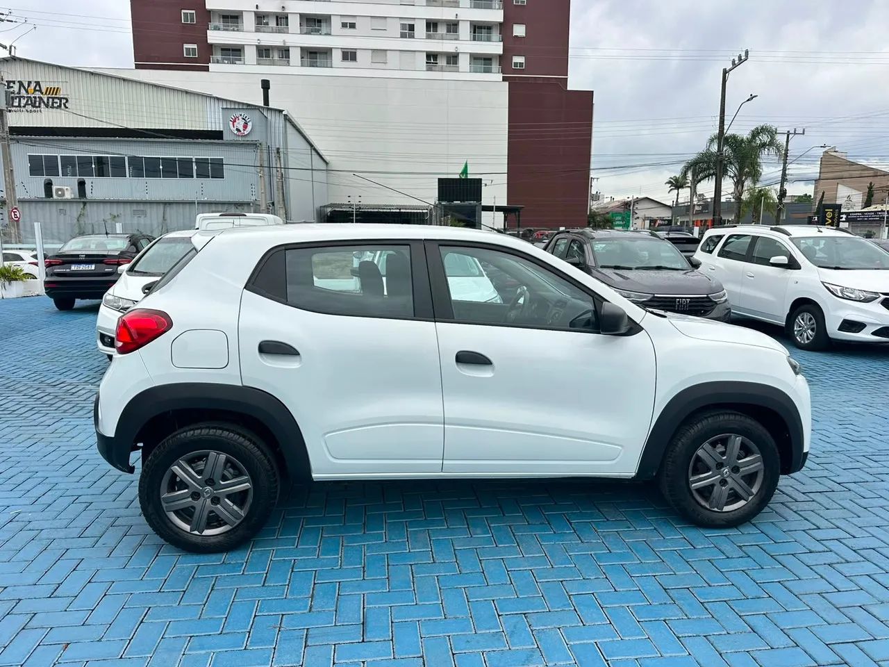 Renault Kwid Zen 1.0 Flex 12V 5P Mec. 2023 - Foto 4