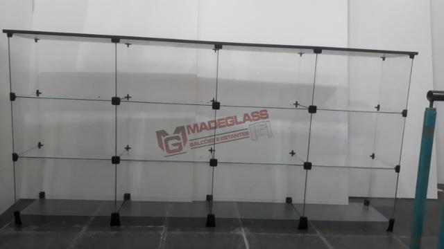 Balcão Vitrine de Vidro com Tampo de Madeira em 12x sem juros no cartã de crédito