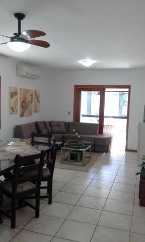 Apartamento confortável enorme e bem localizado- aluguel de temporada! Cel com Whats