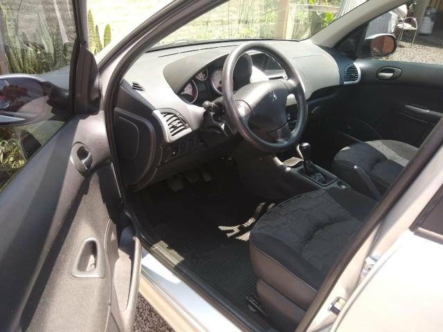 Peugeot 207 Ano 2011 - Foto 7