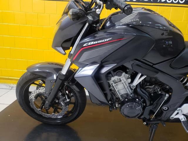 Honda Cb 650 F 2015- Preta - km 14.000 - Foto 5