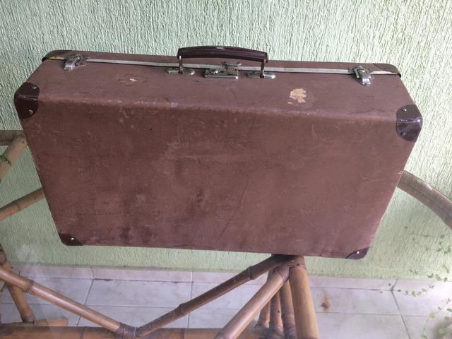 Mala rígida tipo baú. Vintage! - Foto 3