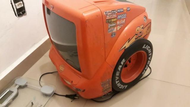 Vendo Tv personalissina Carros Disney