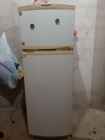 Vendo geladeira