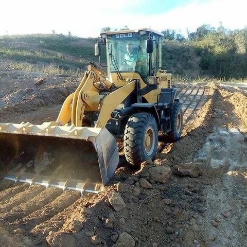 Terraplenagem e Locação de máquinas em geral