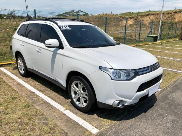Mitsubishi Outlander 2.0 Cvt 2014 Top com Teto - Foto 2