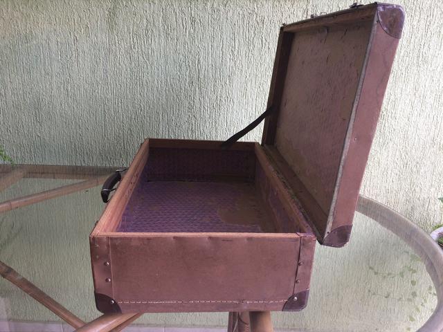 Mala rígida tipo baú. Vintage! - Foto 6