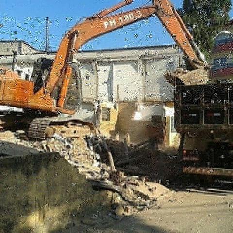 Terraplenagem e Locação de máquinas em geral - Foto 2