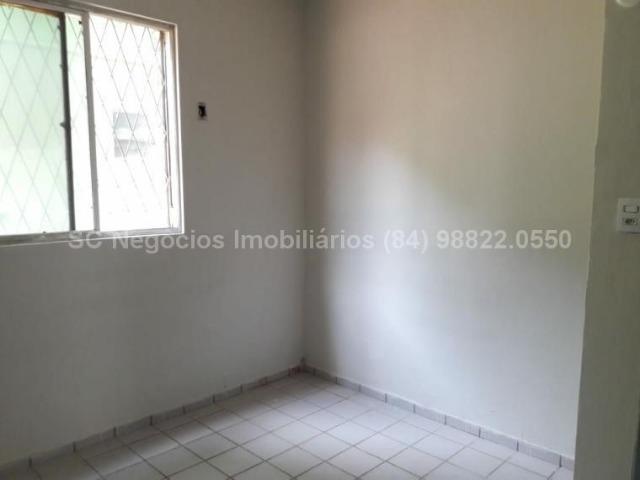 Vendo Apto com 2/4, Varanda!