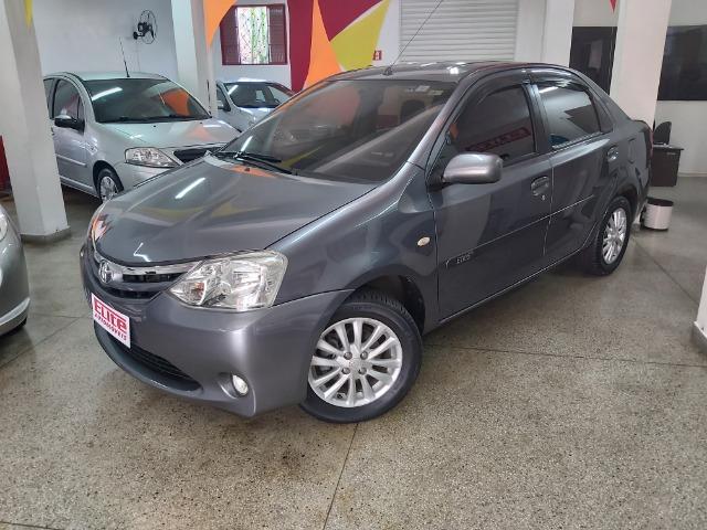Toyota Etios 1.5 XLS Sedan Completo!!!