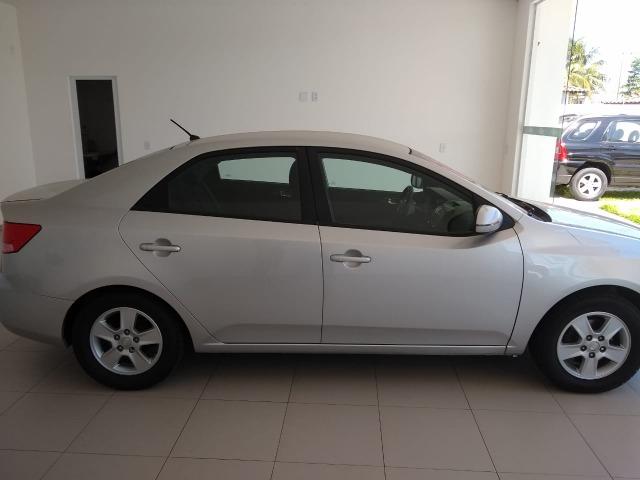 Cerato 1.6 manual de 6 machas - Foto 3
