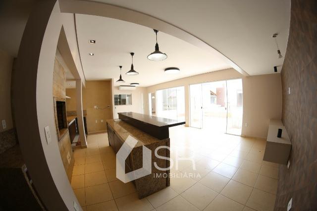 Sobrando com 4 quartos e piscina localizado na av. Rio Madeira no Cond. Forte Príncipe - Foto 2