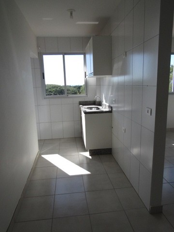 Apartamento com 2 quartos para alugar por R$ 950.00, 70.00 m2 - VILA MORANGUEIRA - MARINGA - Foto 8