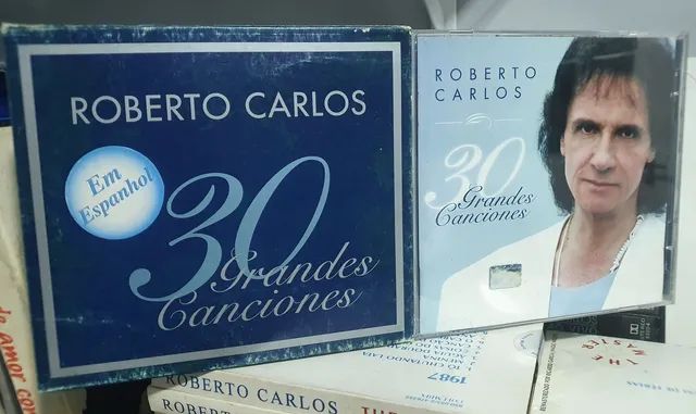 Cd Roberto Carlos 30 Canciones com luva USA - Foto 2