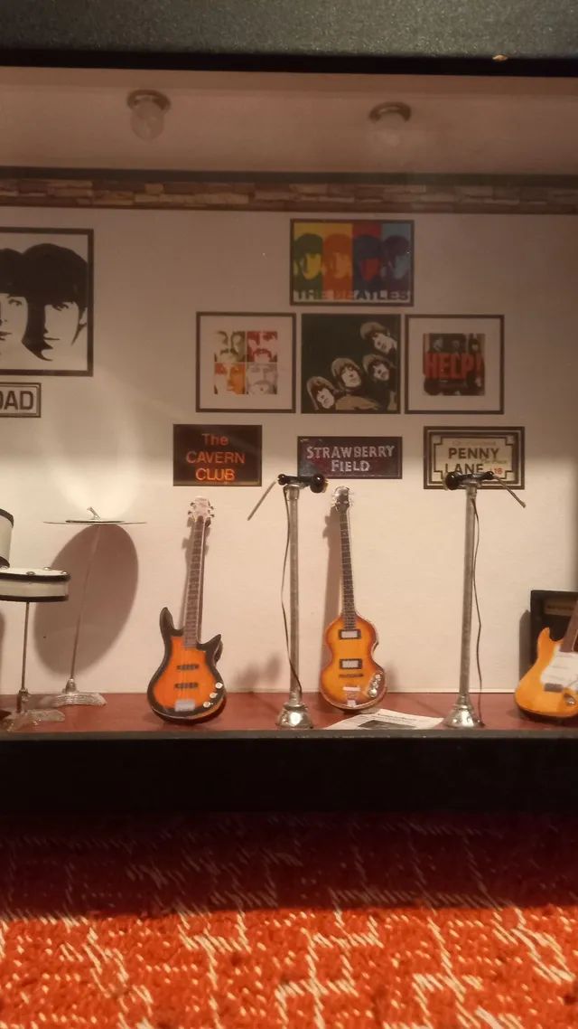 The Beatles..mini palco importado... - Foto 3