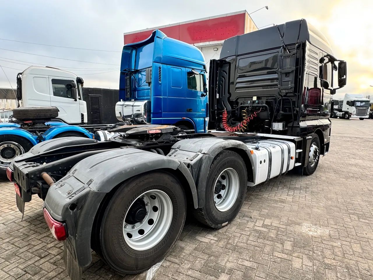 Man TGX 2015 28.440 6x2 automático motor novo  - Foto 5