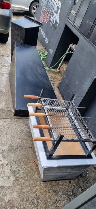 Churrasqueira de Aço com Braseiro e coifa  - Foto 5