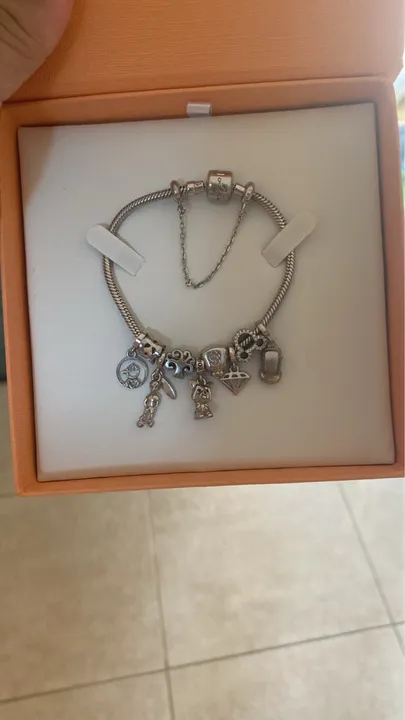 Pulseira vivara tradicional e berloques vivara original
