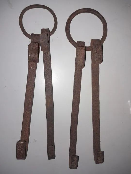 Par de ferros de pendurar barril  - Foto 2