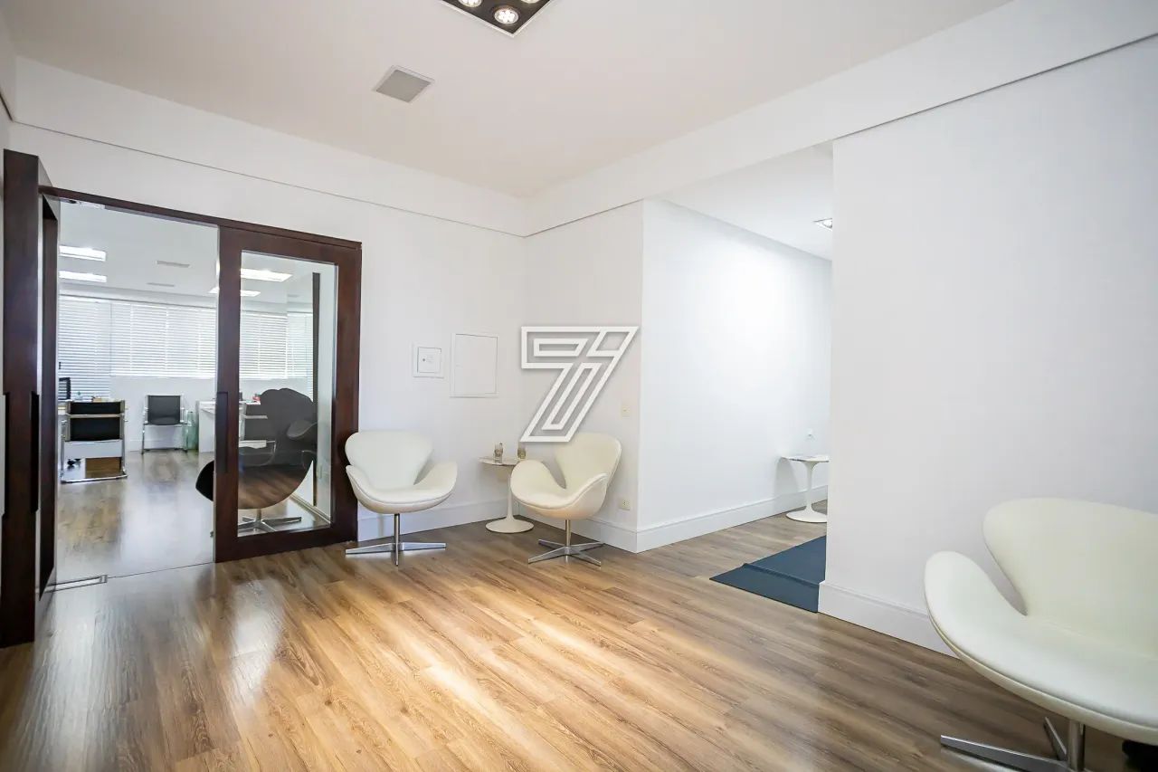 Sala comercial na Rua Emiliano Perneta, no Centro/Batel, com 37m² privativos + vaga de gar - Foto 12