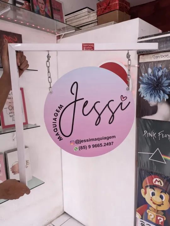 Fachada frente e verso studio de make up