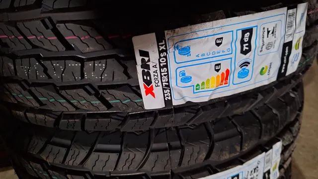 PNEU D20 235/75 R15 - Foto 2