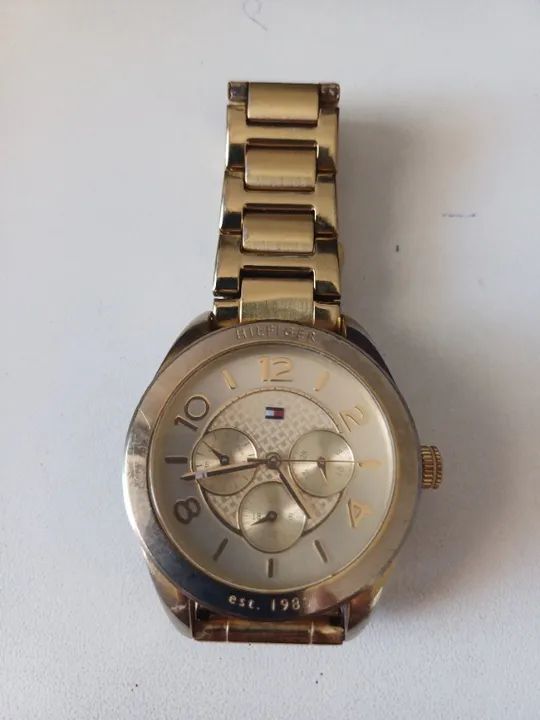 Relógio Tommy Hilfiger, original, dourado, usado, funcionando perfeitamente, pilha nova! - Foto 2