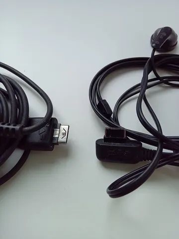 Carregador e fone LG 