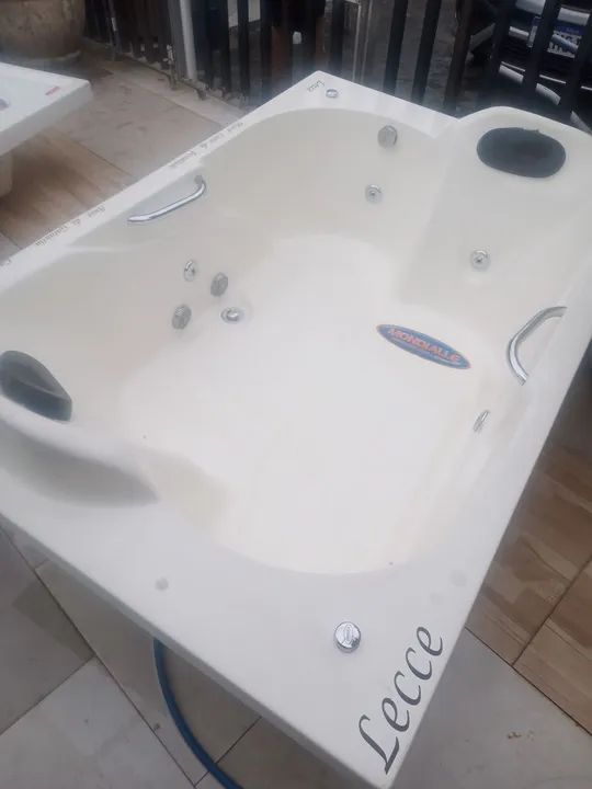 Banheiras hidromassagens em geral  - Foto 3