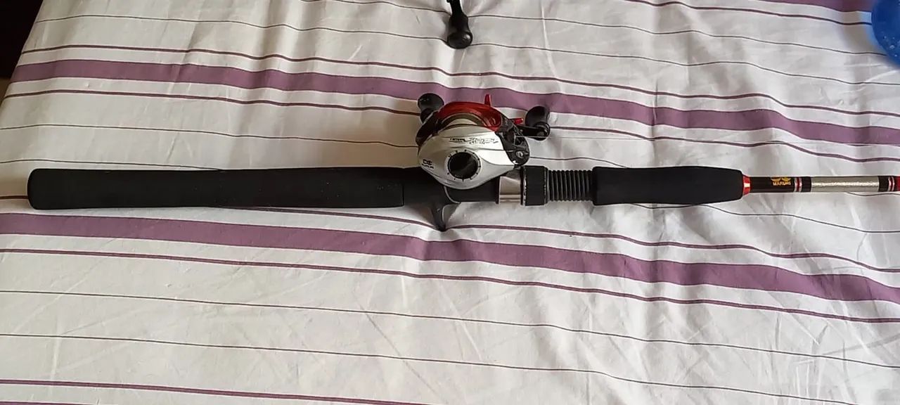 Vendo 2 varas de pesca - Foto 3