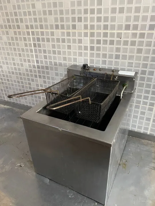 Fritadeira Industrial Dupla - Ótimo estado!