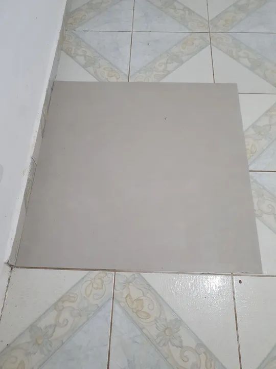Placa de Porcelanato Bege Vinilico