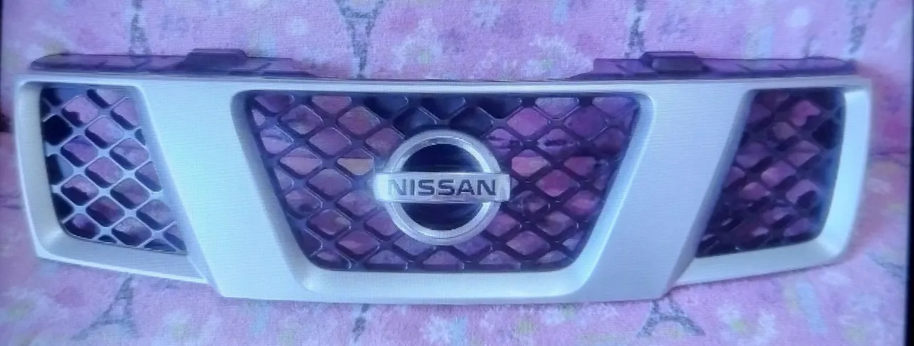 Grade Frontal - Nissan Frontier