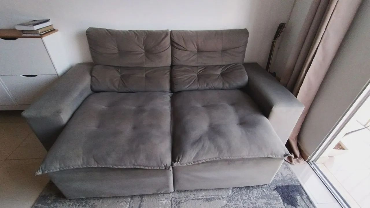 Sofá retratil cinza 2metros - Foto 2