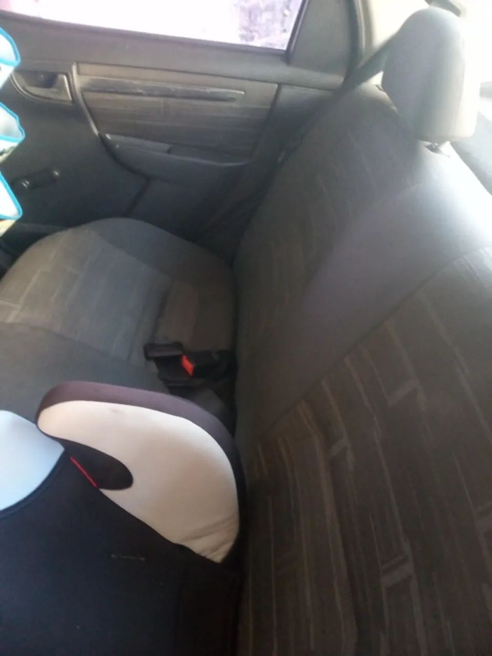 Vendo Chevrolet prisma ano 2010, com ar condicionado e pneus novos. - Foto 4