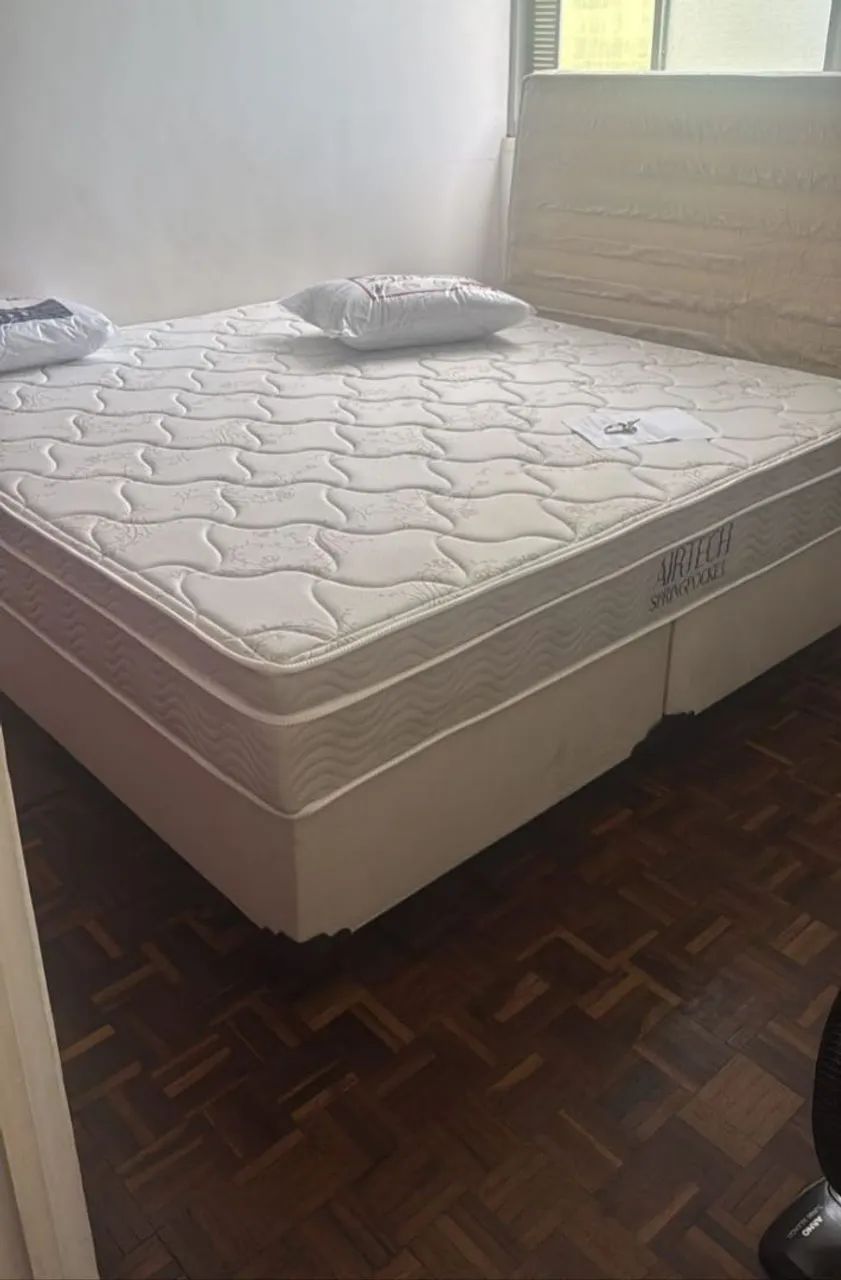 Cama super king com colchão Ortobom 
