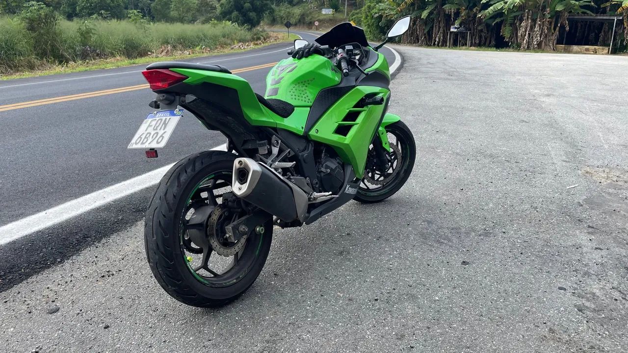 Kawasaki Ninja 300 - Foto 4